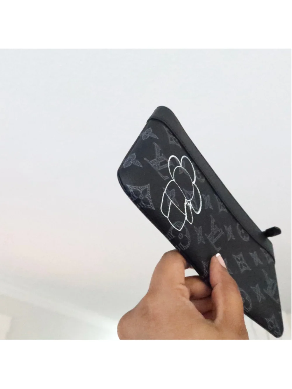 Louis Vuitton Vivienne Apollo Pochette PM Eclipse Monogram EXCELLENT - Picture 7 of 11